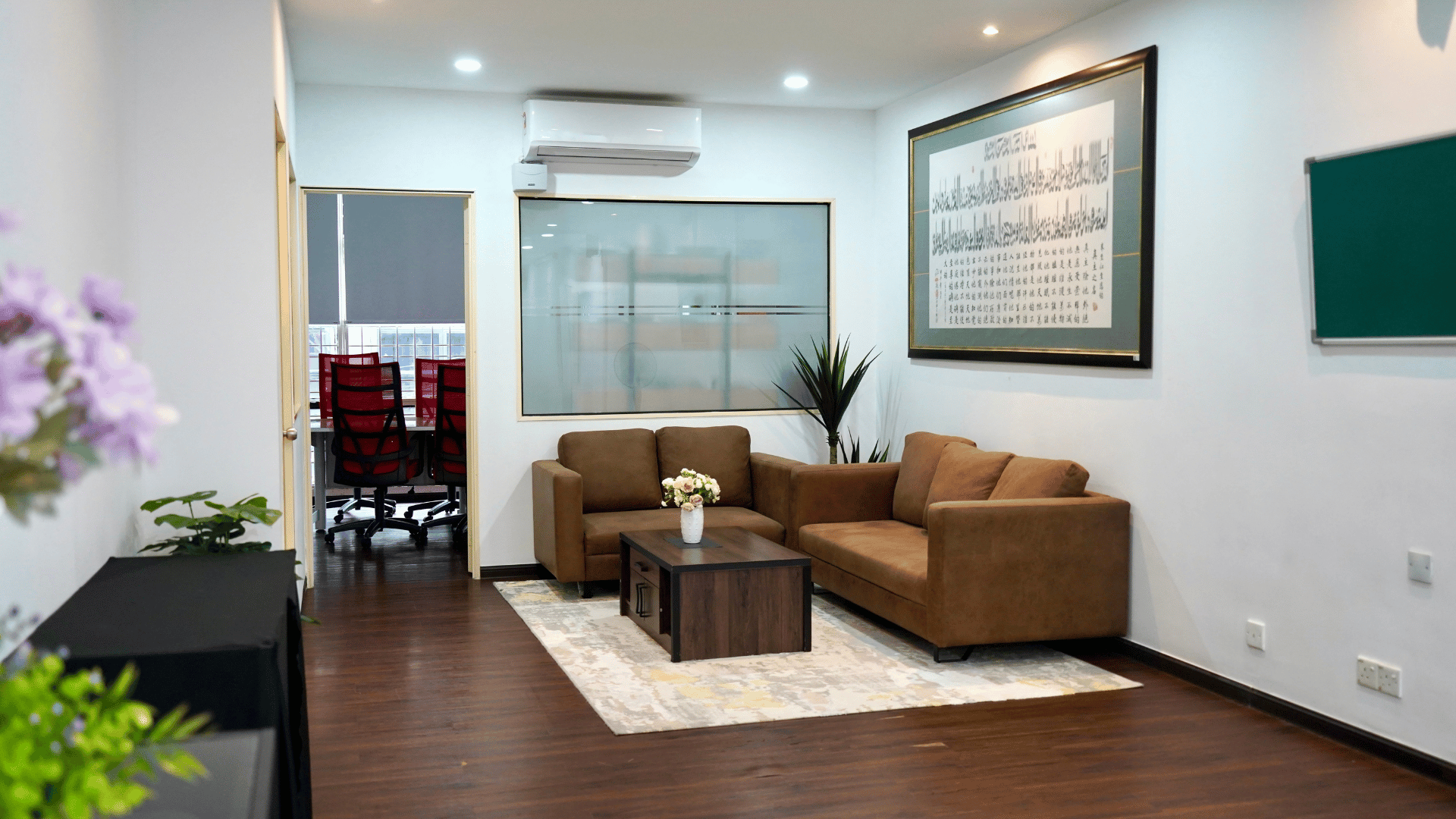 Medium Classroom 8