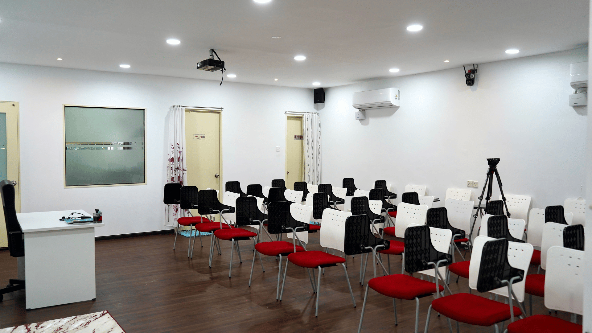 Medium Classroom 3
