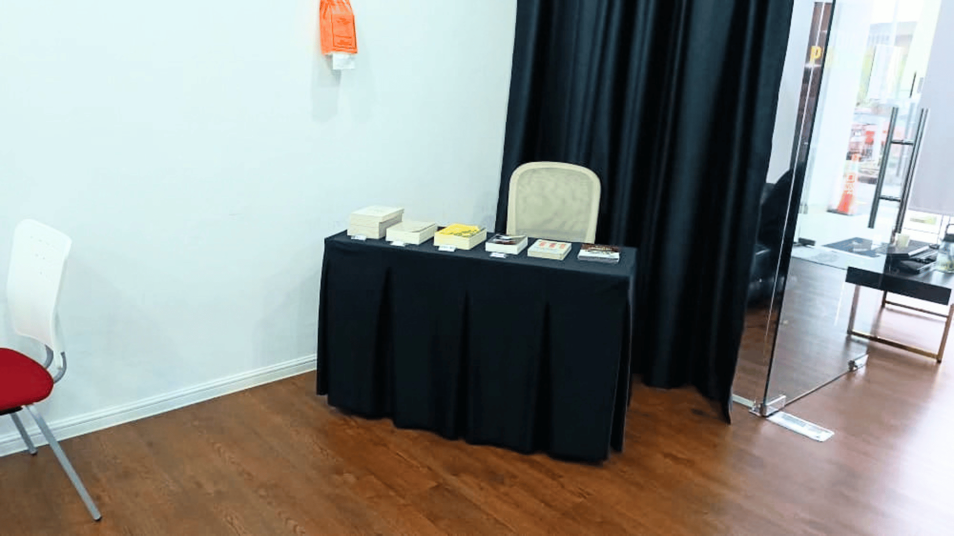 Main Hall 11